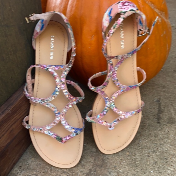 Women sandals - Picture 1 of 2